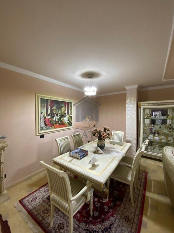 Shitet super apartament te Ish-Rajoni – Pallat i ri, me ashensor dhe administrim 24/7