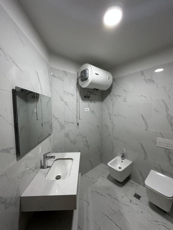 🏡 **Appartamento 2+1 in Vendita – Yzberisht**