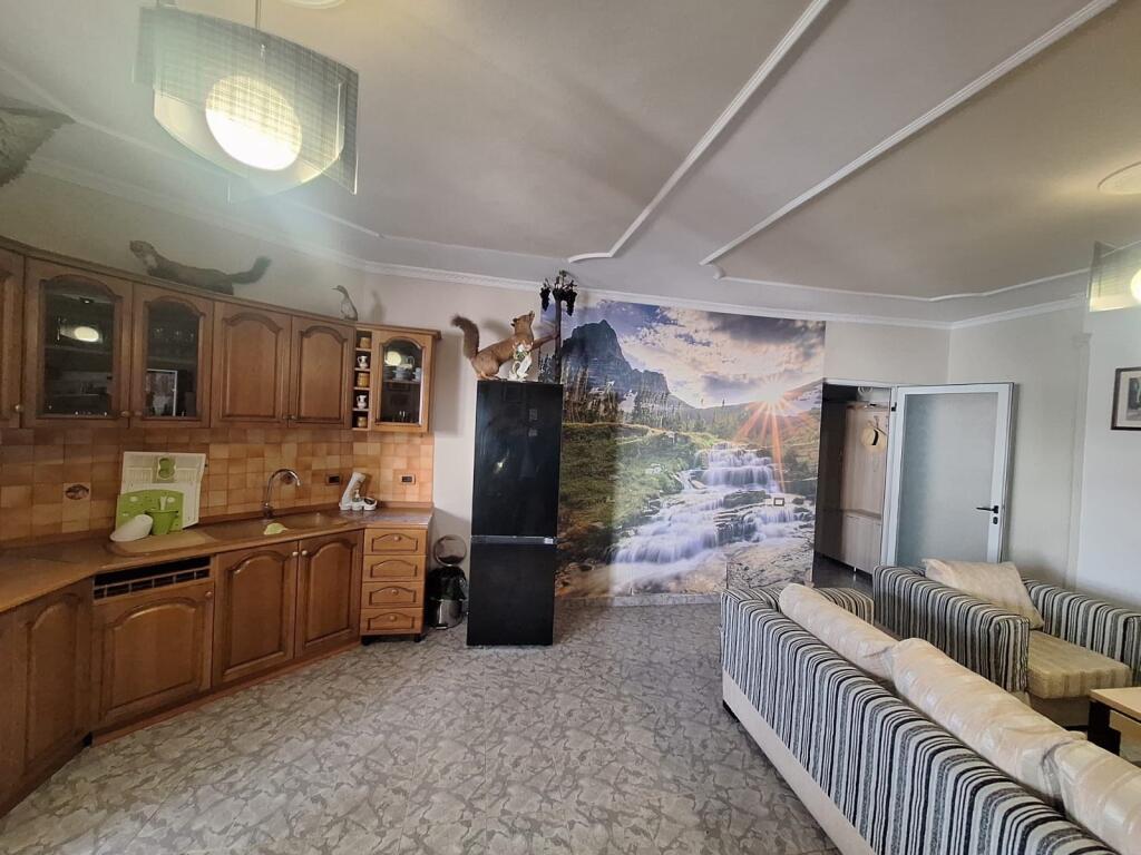 Apartment 2+1, Don Bosko!