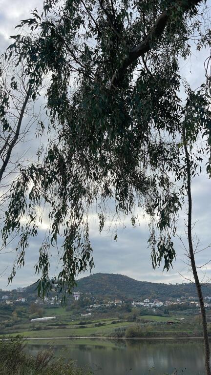 3000 m2 land for sale by the lake in Kashar