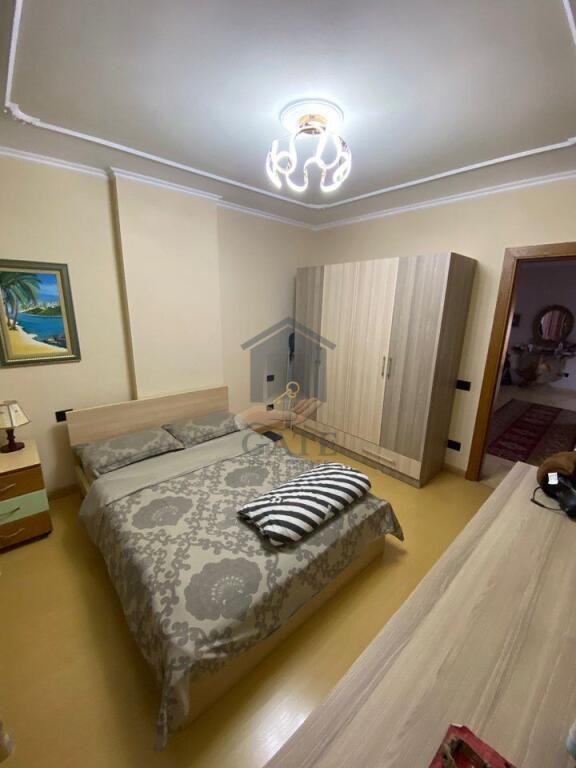 Shitet super apartament te Ish-Rajoni – Pallat i ri, me ashensor dhe administrim 24/7