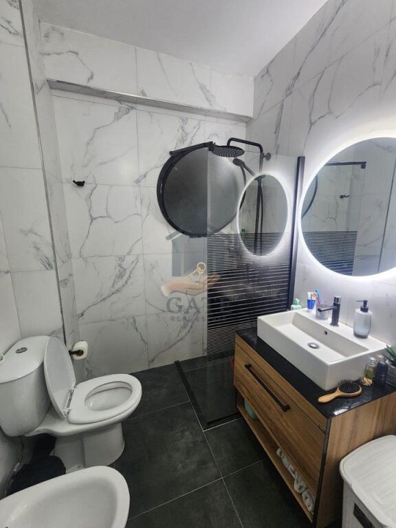 We have for sale a super 2+1 Apartment near the "Bajram Curri" School at the Beach