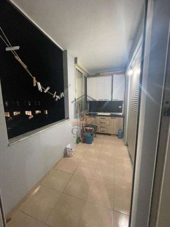📍 Jepet me qira apartament 1+1 në Plazh, tek Stacioni i Policisë