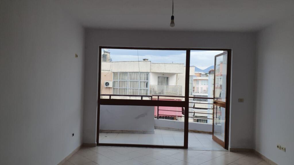 Appartamento 2+1 in Affitto a Yzberisht