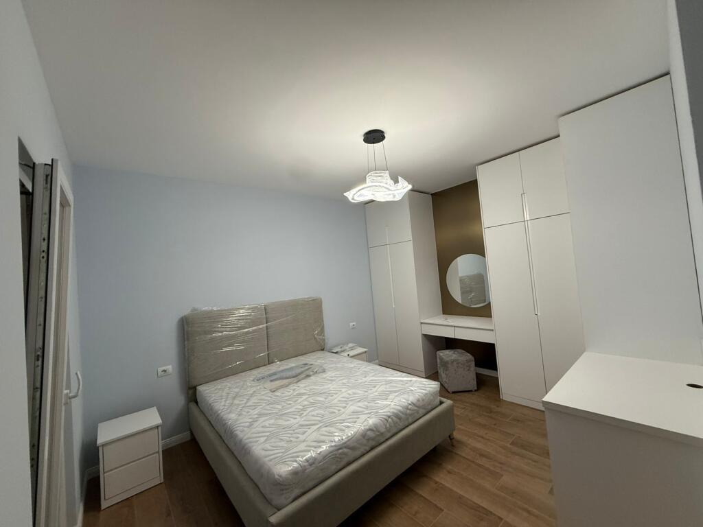 Zogu i zi, apartament 1+1 i pabanuar me pare 70,000 leke