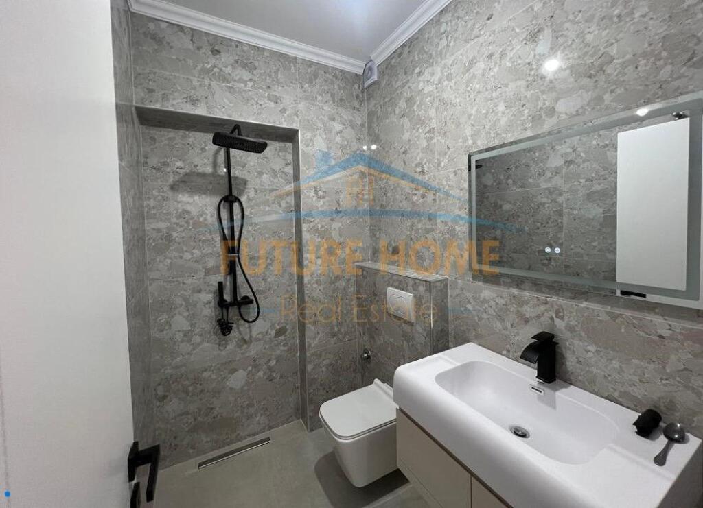 VENDESI APPARTAMENTO 2+1 IN VIA BOGDANEVE