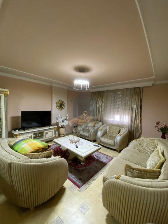 Shitet super apartament te Ish-Rajoni – Pallat i ri, me ashensor dhe administrim 24/7