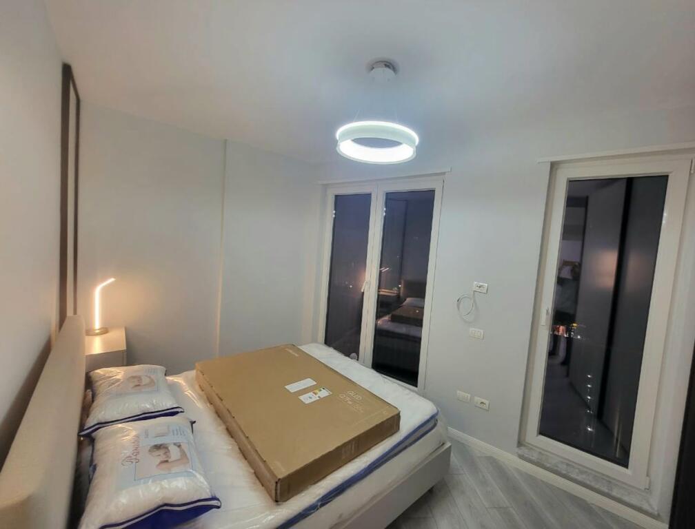 Jepet me qera apartament 2+1 mbrapa 9 katsheve!