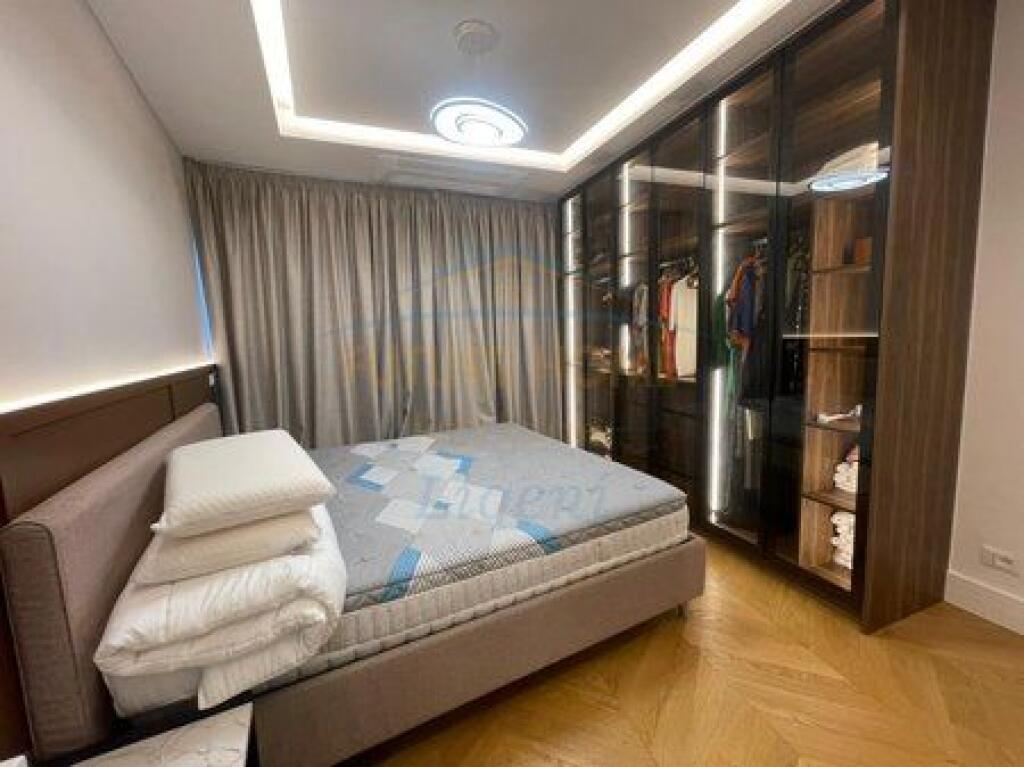Qera, Apartament 2+1+POST PARKIMI, Lake View Residences.