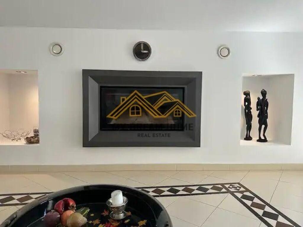 VILLA DI 4 PIANI IN VENDITA NEL CENTRO DI DURAZZO VICINO AL TRIBUNALE !