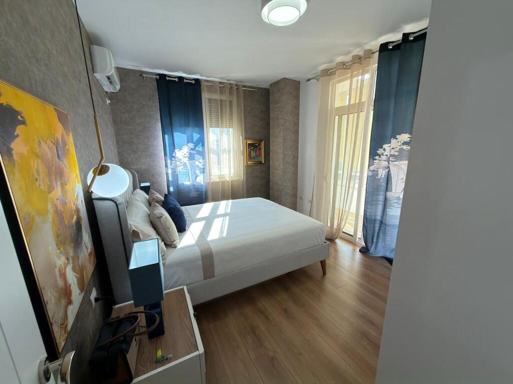 🏡 Appartamento 1+1 in Vendita - Completamente Arredato di Lusso! 📍 Mozaiku di Tirana, via Naim Frashëri
