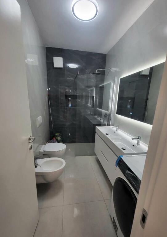 Jepet me qera apartament 2+1 mbrapa 9 katsheve!