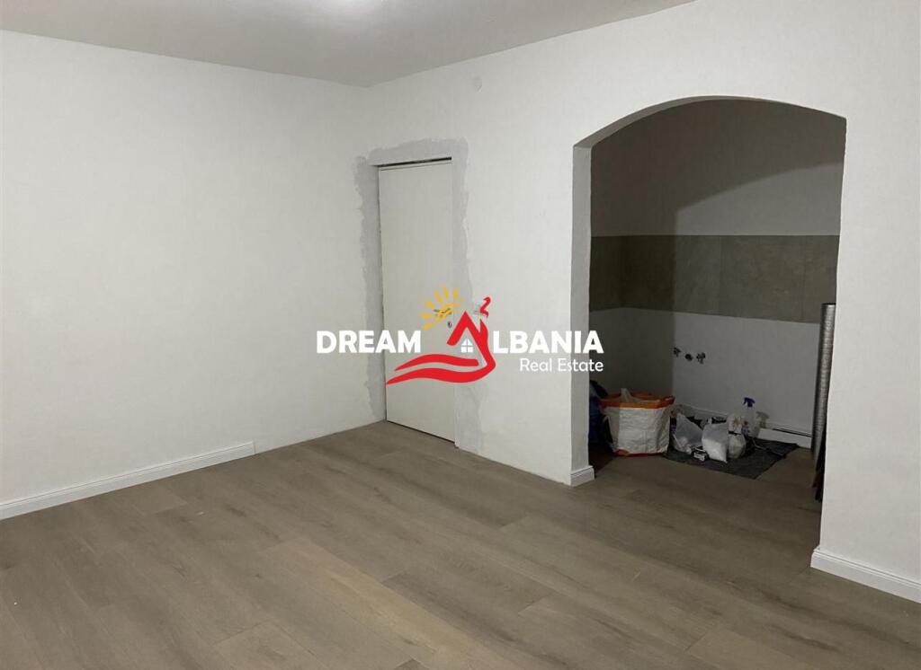 Appartamento 1+1 In Vendita A Kombinat(ID 4119452)