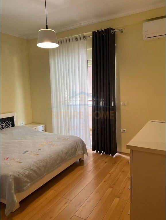 Qera, Apartament 2+1+2 Poste Parkimi, Liqeni i Thate, Tirane.