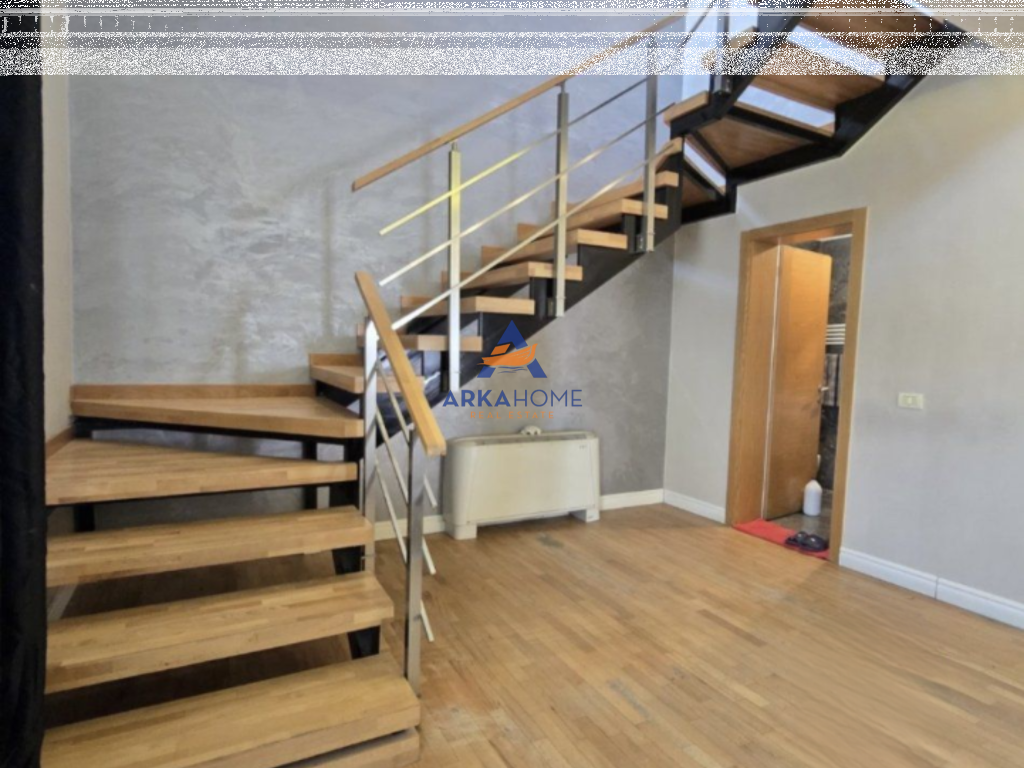 AFFITTASI SUPER DUPLEX 4+1 CON VERANDA "VICINO A DON BOSCO E AL NUOVO BOULEVARD" 1.000 € / MESE