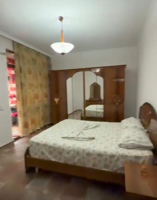 Apartament 2+1 me qira tek Gjimnazi Partizani!