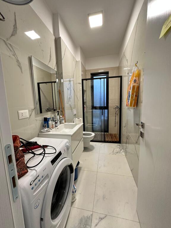 🏡 Jepet me qira Apartament 1+1 📍 Rruga e Dibrës, kompleksi Arlis Ndërtim, tek Farmacia 10💶 Çmimi: 550 €/muaj