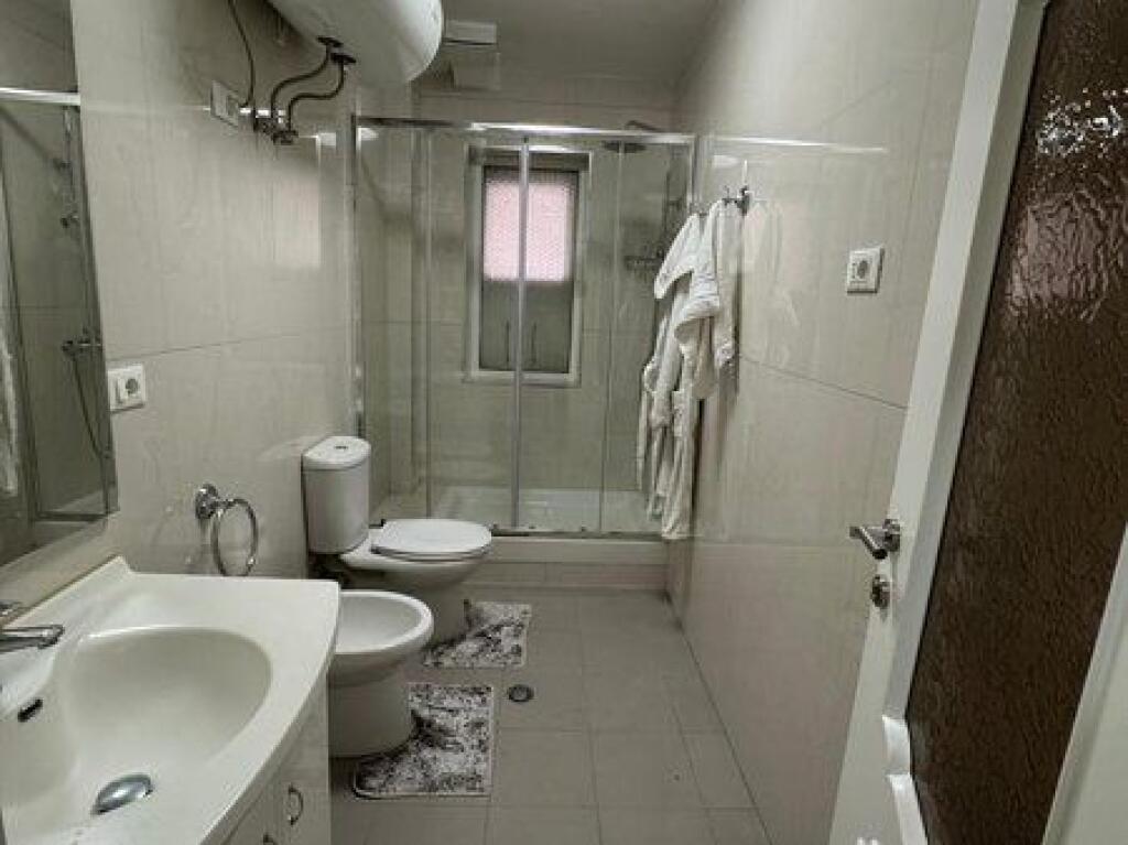 In vendita, Appartamento 2+1, Piazza Willson, Tirana.