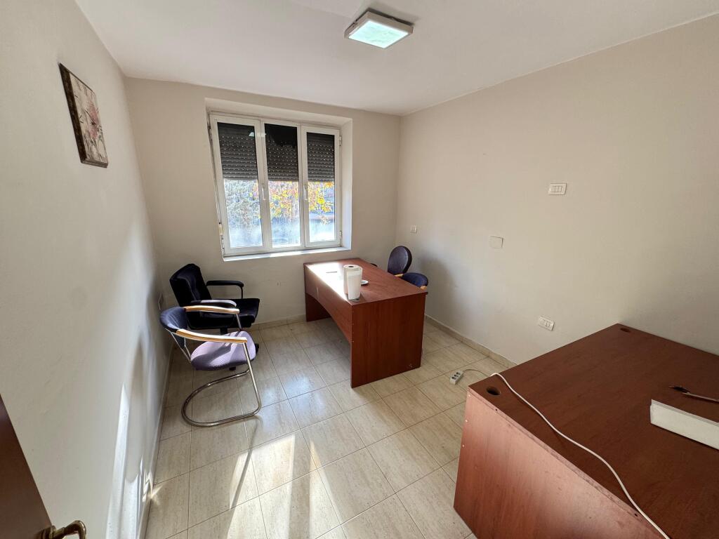 Apartment 2+1 for Rent for Offices 📍 Kavaja Street, opposite Polyclinic no.9 🏢 2nd floor, existing building 💶 500 euros per month