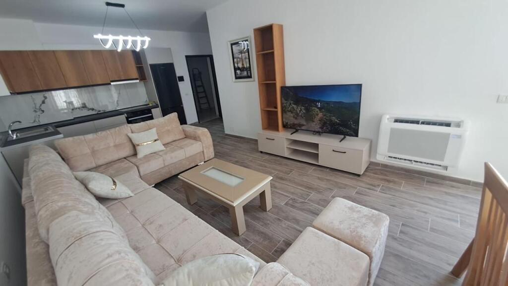 Apartment 1+1 for rent in Kamez near Shpresa Al