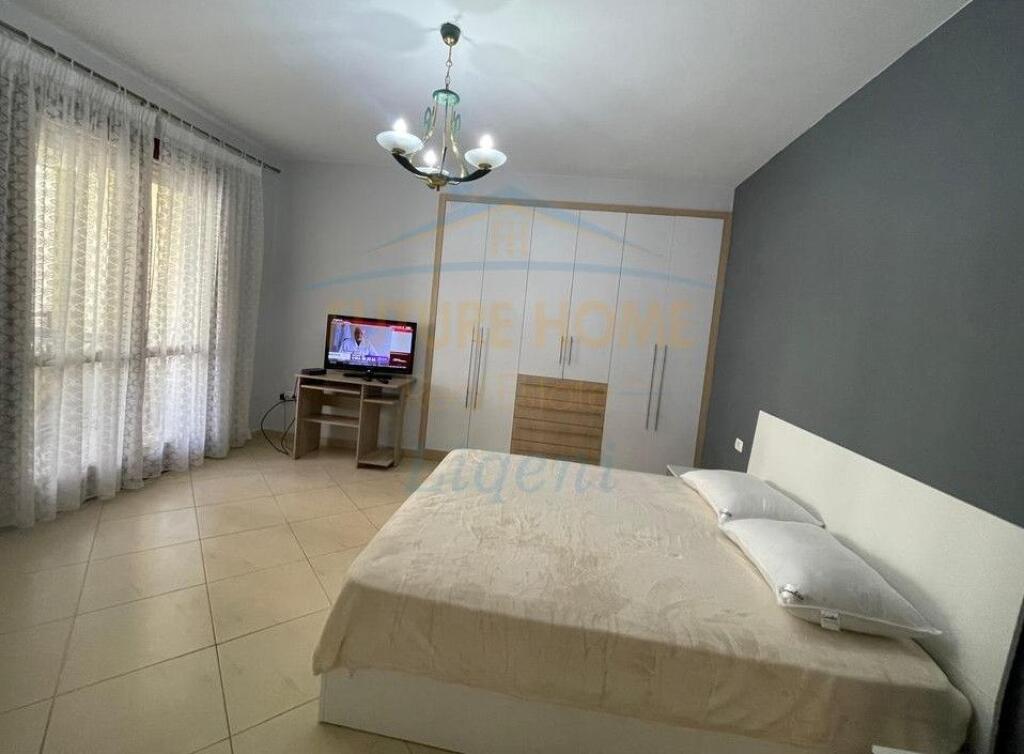 Appartamento 2+1+2+Posto Auto, Giardino Botanico, Tirana
