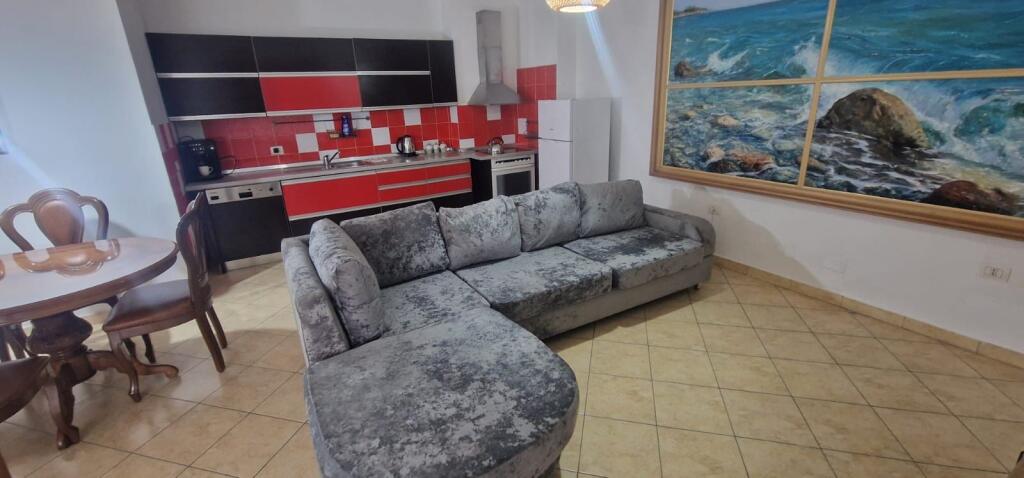 Affittasi appartamento 2+1+2 bagni a 21 Dhjetori