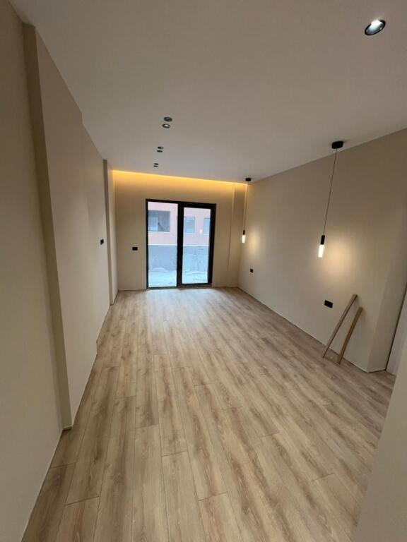 SHITET APARTAMENT 2+1+2 PALLATI I BRIGADAVE ( OKAZION )