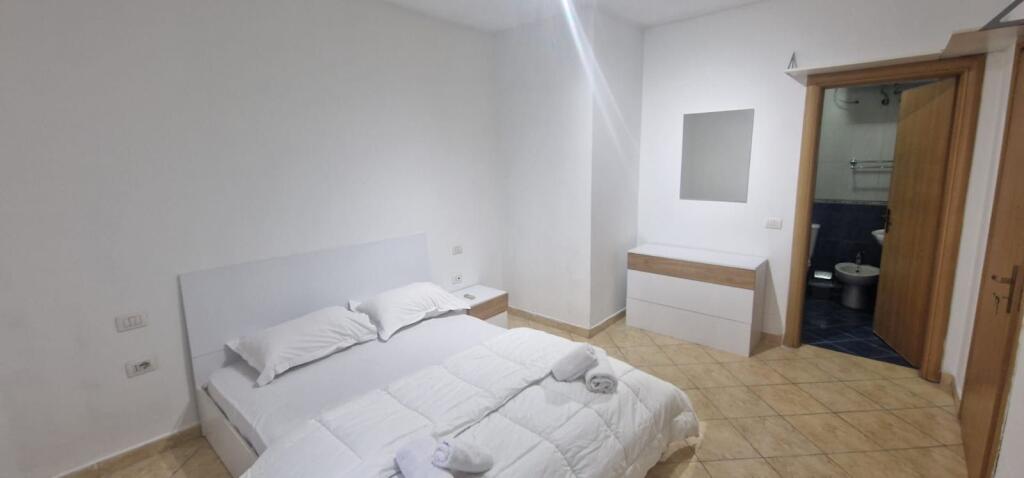 Affittasi appartamento 2+1+2 bagni a 21 Dhjetori