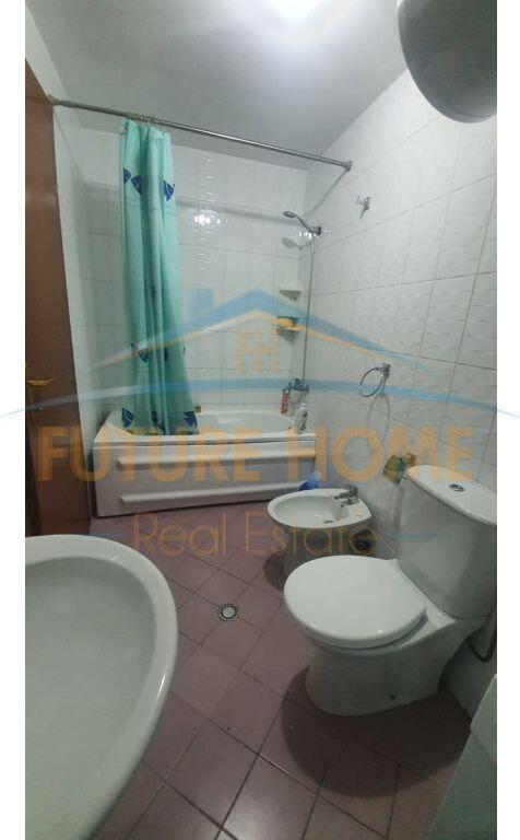 Qera, Apartament 2+1, Rruga e Barrikadave