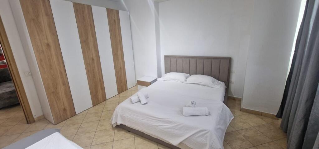 Affittasi appartamento 2+1+2 bagni a 21 Dhjetori