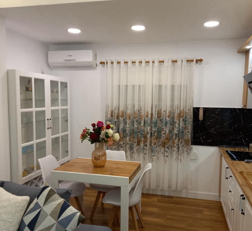 APARTAMENT ME QERA 1+1 BLLOKU 65.000 LEKE
