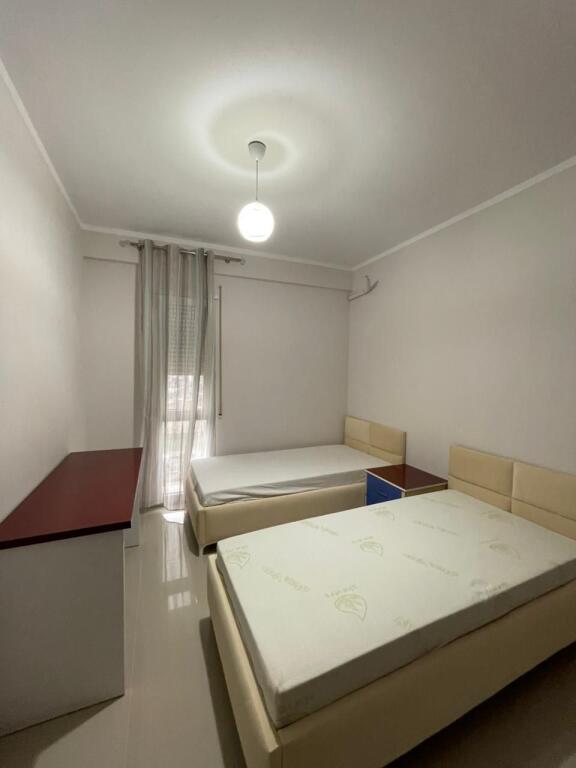 🏡 **Jepet me qira Apartament 2+1 – Ish-Dogana**