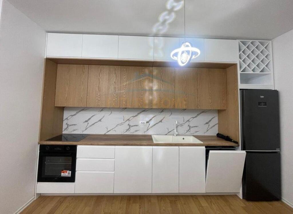 Affitto, Appartamento 1+1, Zogu i Zi, Tirana 700 €
