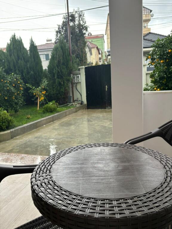 🏡 Appartamento 1+1 in affitto 📍 Mercato Elettrico💶 Prezzo: 48.000 lek / mese