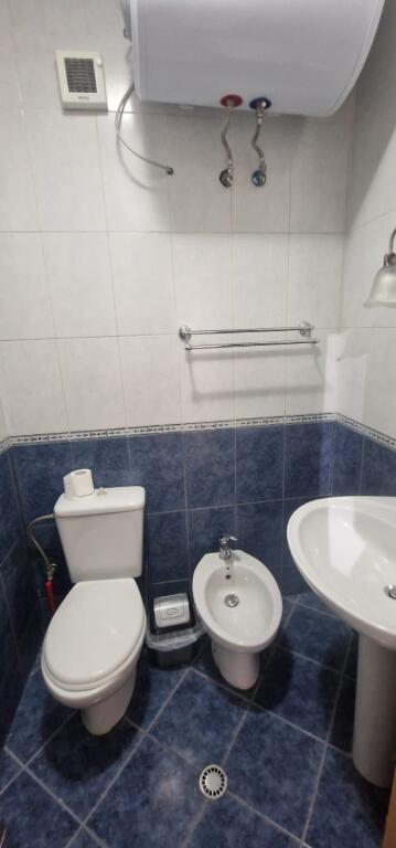 Affittasi appartamento 2+1+2 bagni a 21 Dhjetori