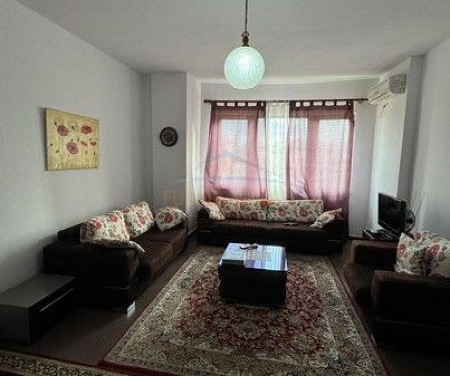 Affitto, Appartamento 1+1, Via Mine Peza, Tirana.