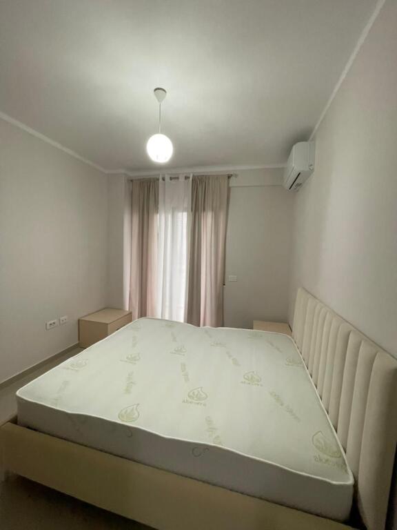 🏡 **Jepet me qira Apartament 2+1 – Ish-Dogana**