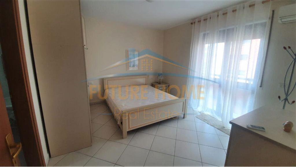 Qera, Apartament 2+1, Rruga e Barrikadave