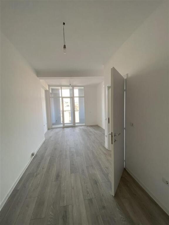 UFFICIO IN AFFITTO 70 M2 COMUNE DI PARIGI 700 EURO