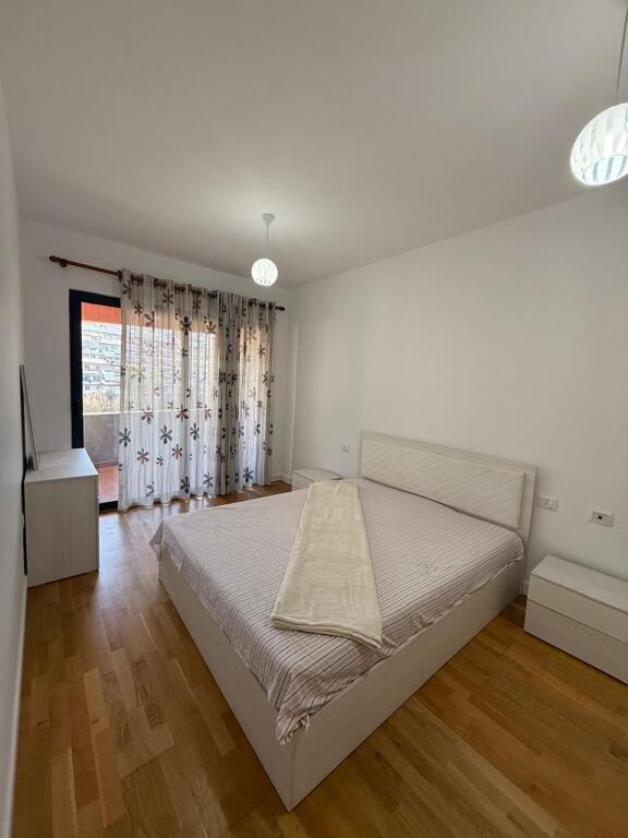 Appartamento 2+1+Parcheggio in affitto ad Astir, viale “Migjeni”!
