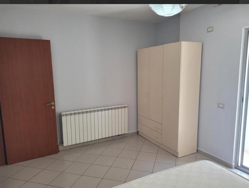 Vendesi appartamento 1+1 Comune di Parigi