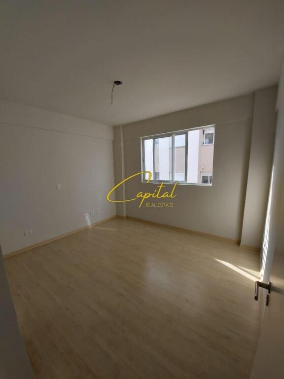 VILLA PRIVATA IN AFFITTO 340 M2 21 DICEMBRE 200.000 LEKE
