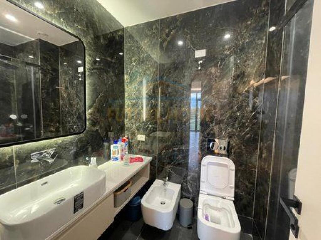Qera, Apartament 2+1+POST PARKIMI, Lake View Residences.