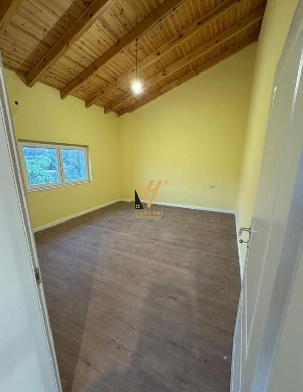 THREE-STOREY VILLA FOR RENT IN KOMBINAT 110,000 LEKE