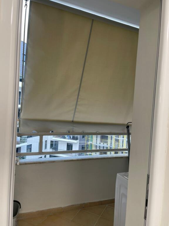 🏡 Apartament me Qira – 1+1, Rruga e Kosovareve (Pallat i Ri)