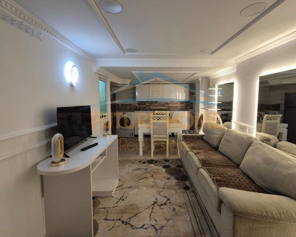 Affitto, Appartamento 1+1, Bllok, Tirana