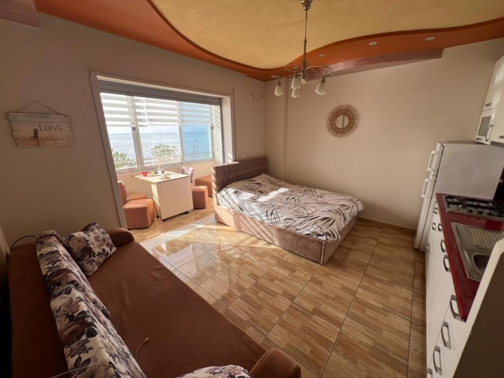 Studio for rent – Rrota e Kuqe Beach, Sea View