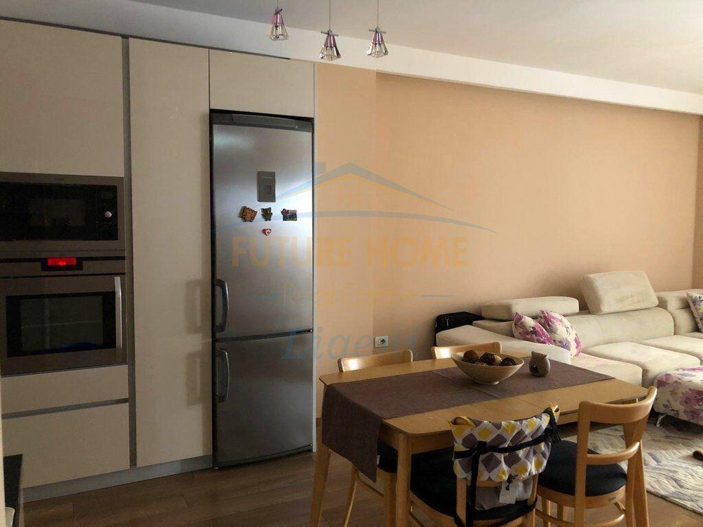 Qera, Apartament 2+1, Liqeni i Thate, Tiranë.