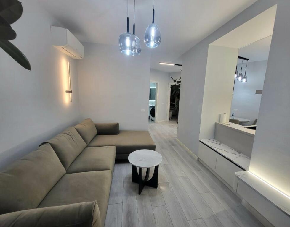 Jepet me qera apartament 2+1 mbrapa 9 katsheve!