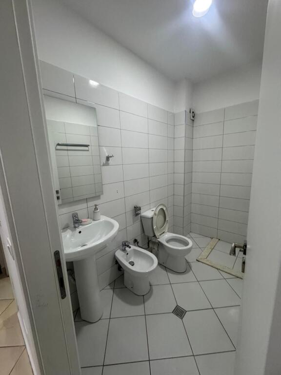 🏡 Jepet me Qira – Apartament 2+1+2 📍 Don Bosko💶 Çmimi: 600 € / muaj